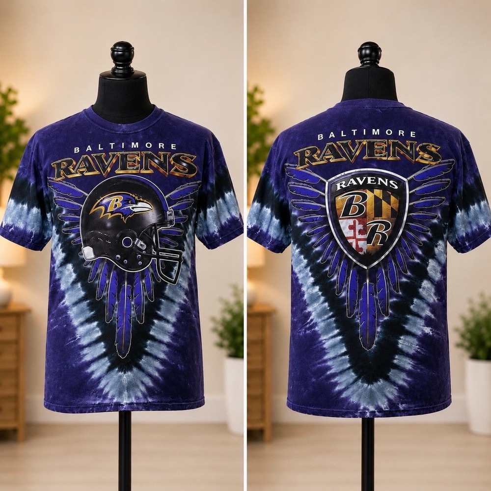 Baltimore Ravens Majestic Tie Dye Graphic T-Shirt Men's Medium Purple NFL Helmet